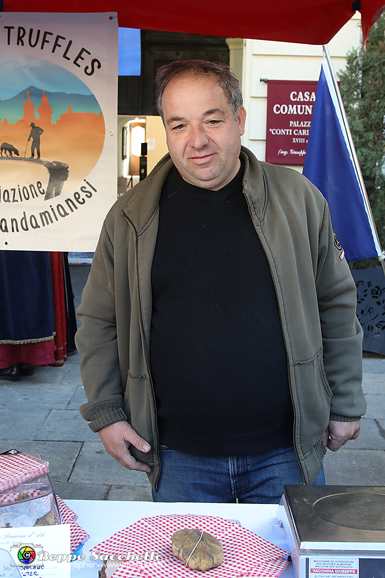 VBS_5710 - 10.ma Fiera Nazionale del Tartufo e Fiera dei Santi.jpg